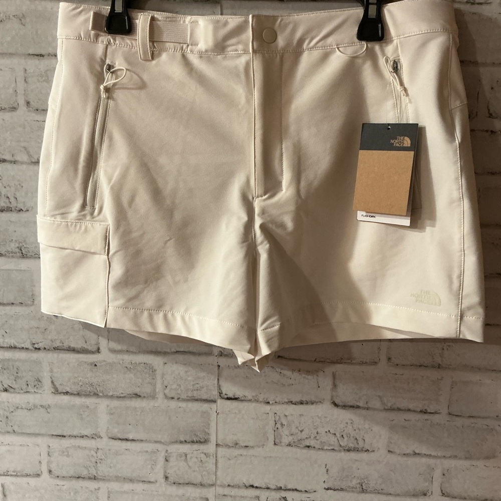 The Northface Women’s Size 12 Gardenia White Bridgeway Short